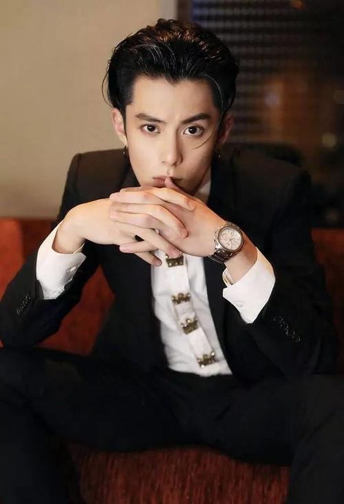 王鹤棣超话爆料最新消息,神秘事件即将揭晓  第3张